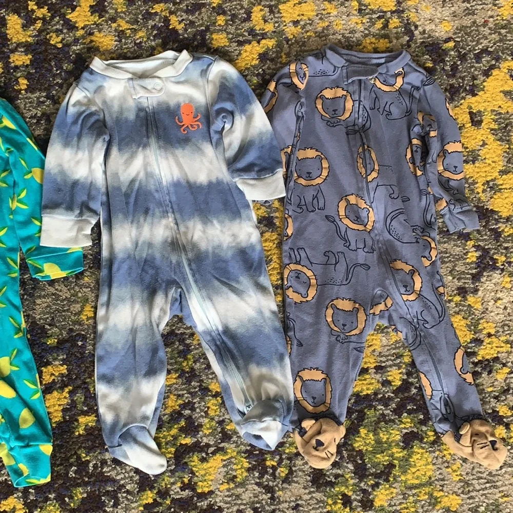 4 piece baby onesie lot